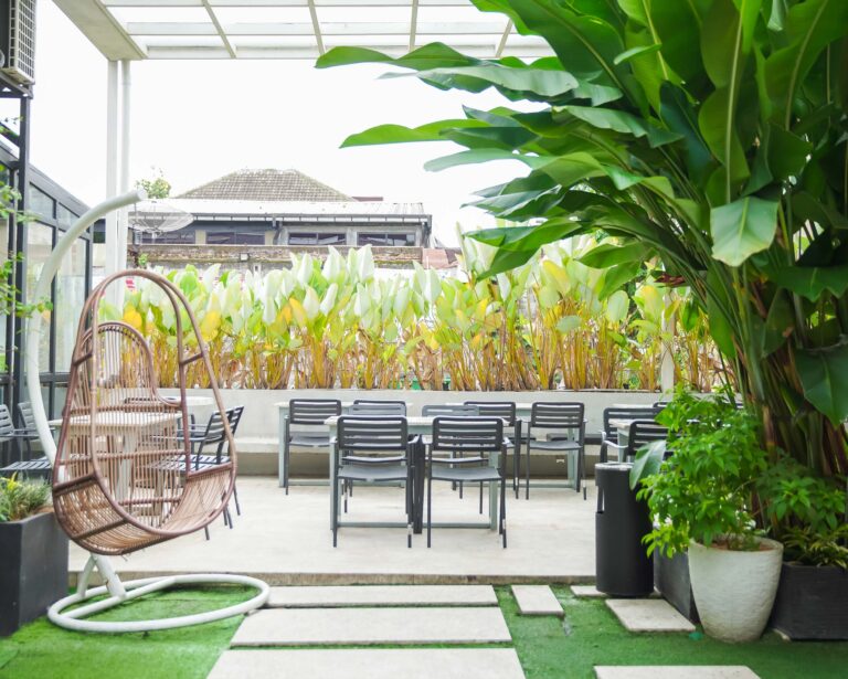 Kontraktor.interior-cafe-raindear coffee and kitchen binamarga 7