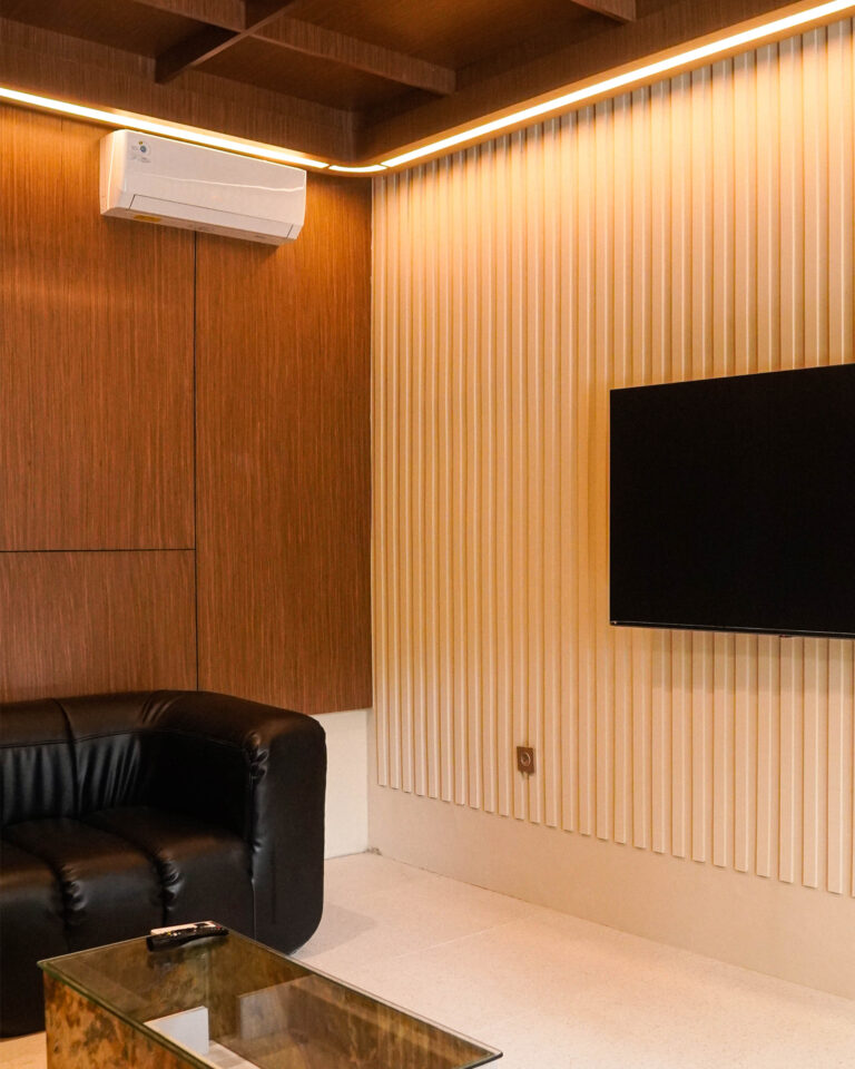 kontrakror.interior-kantor-erbe hq sancang 2